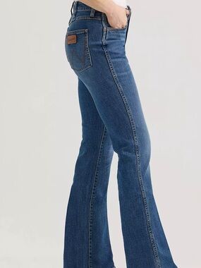 WRANGLER RETRO HIGH RISE FLARE JEAN BAILEY NWT TALL LONG LEG JEAN 2/24 x 32